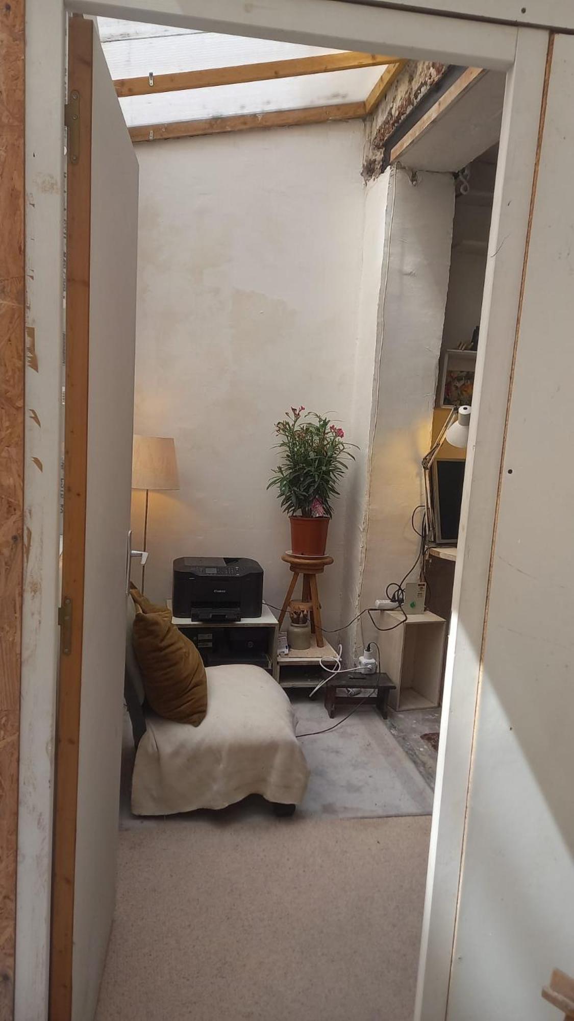 Appartamento Dans Un Atelier D'artiste
